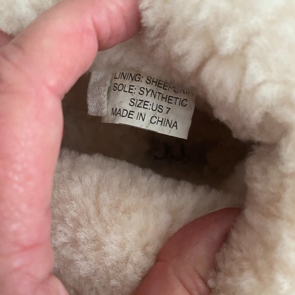 HONEY TAN SUEDE AND FLEECE SHORT UGG BOOT SLIPPERS SIZE 6 AUSSIE - Picture 4 of 6